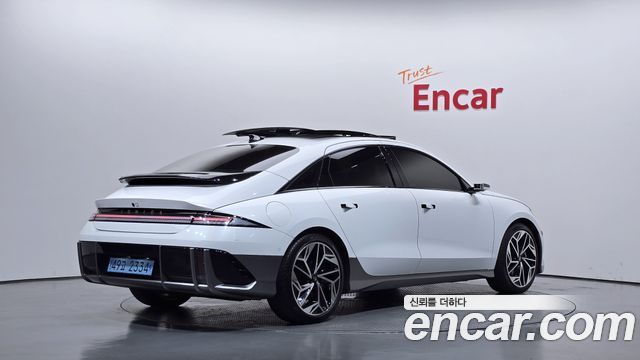 Hyundai Ioniq6 Long Range AWD Prestige - фото 1