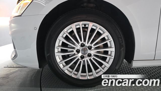 Audi A6 C8 40 TDI Premium - фото 4