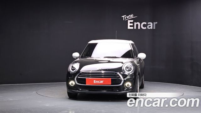 Mini Cooper 5Door Standard 3rd - фото 2