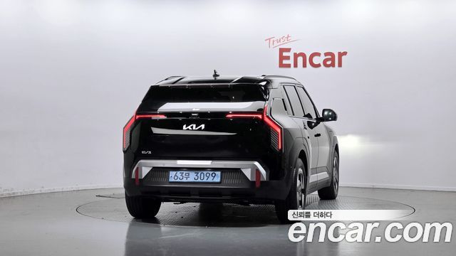 Kia EV3 Long Range 2WD AIr - фото 3