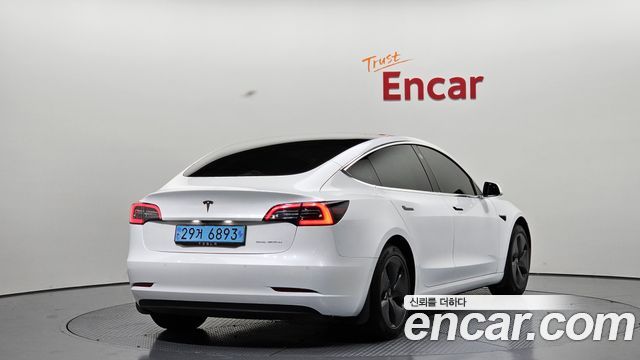 Tesla Model 3 Long Range AWD - фото 0