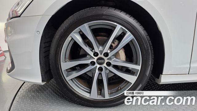 Audi A6 C8 40 TDI Premium - фото 3