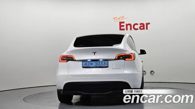 Tesla Model Y Long Range AWD - фото 2