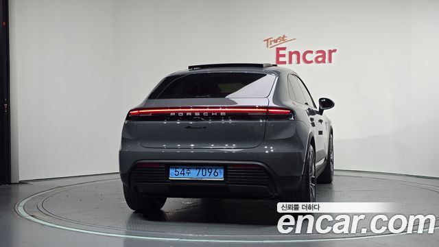 Porsche Macan EV Base 4 - фото 2