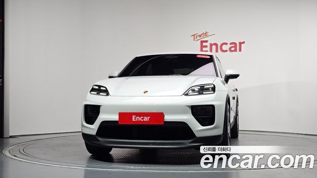 Porsche Macan EV 4S - фото 1