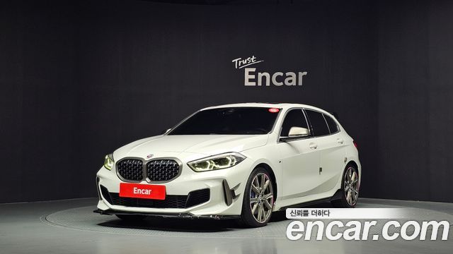 BMW 1 Series F40 M135i xDrive - фото 0