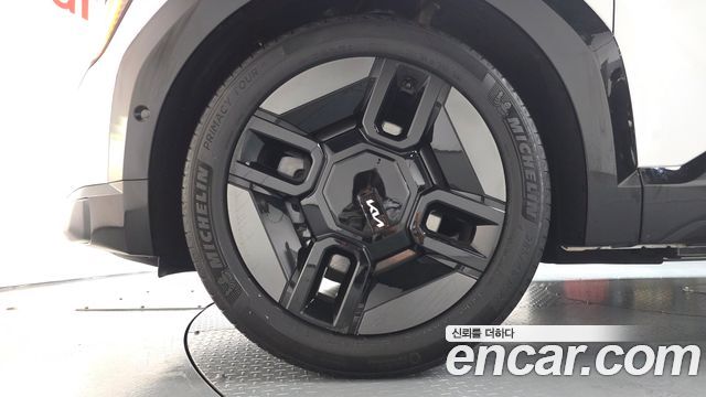 Kia EV9 Long Range 4WD GT Line - фото 3