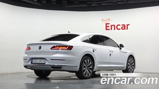 Volkswagen Arteon 2.0 TDI Premium - фото 1