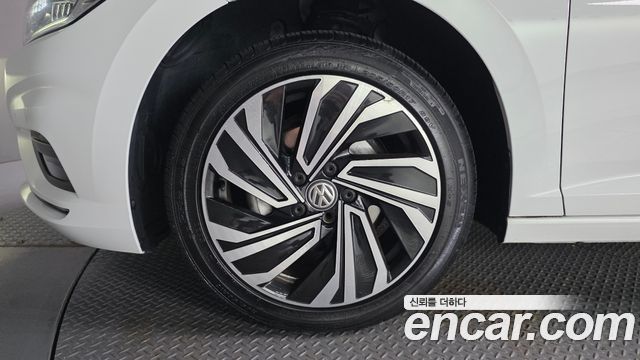 Volkswagen Jetta 7-го поколения 1.4 TSI Prestige - фото 4