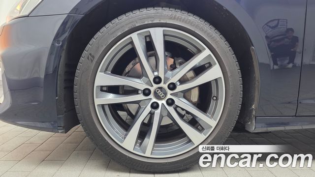 Audi A6 C8 40 TDI Premium - фото 3
