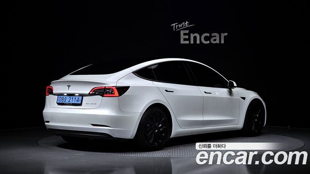 Tesla Model 3 Long Range AWD - фото 0