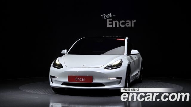 Tesla Model 3 Long Range AWD - фото 1