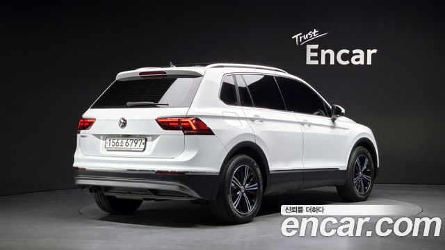 Volkswagen Tiguan 2-го поколения 2.0 TDI Prestige - фото 0