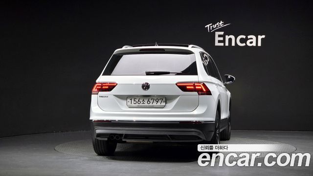 Volkswagen Tiguan 2-го поколения 2.0 TDI Prestige - фото 2