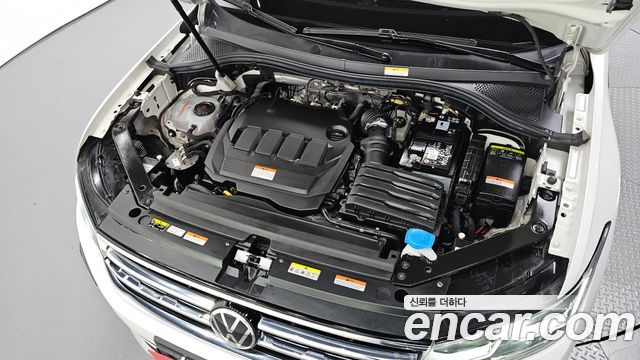 Volkswagen Tiguan 2-го поколения 2.0 TDI 4Motion Prestige - фото 4