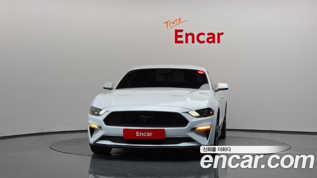 Ford Mustang Coupe - фото 2