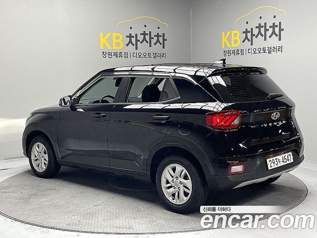 Hyundai Venue 1.6 Modern Plus - фото 1