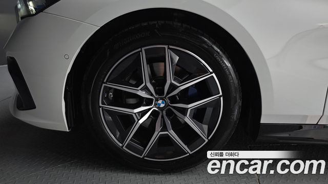 BMW 5 Series G60 520i M Sport - фото 4