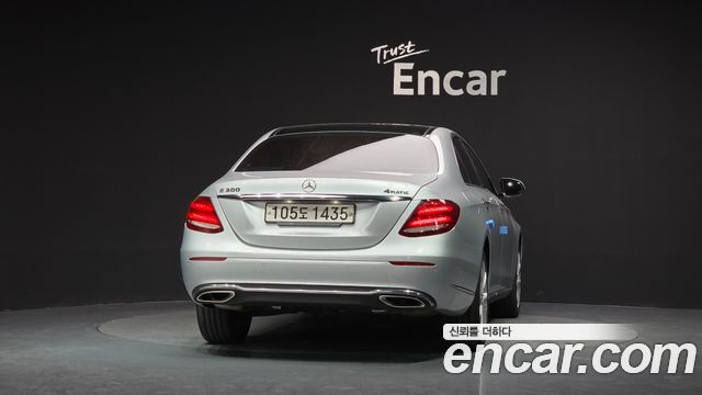 Mercedes-Benz E-Class W213 E300 4MATIC Exclusive - фото 3