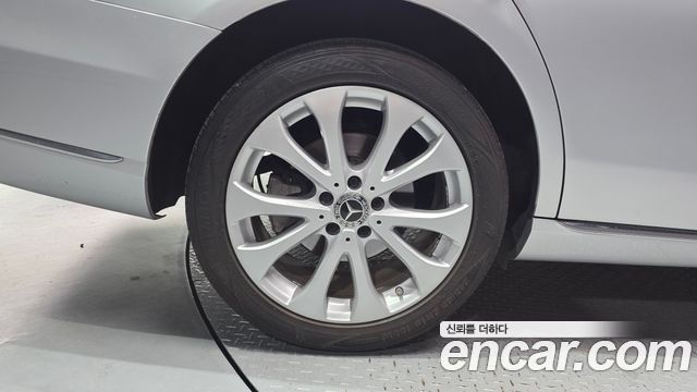 Mercedes-Benz E-Class W213 E300 4MATIC Exclusive - фото 4