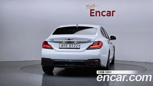 Genesis G70 2.0T Elite - фото 3