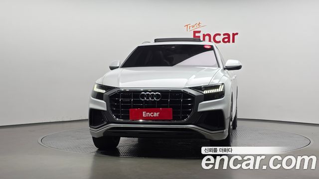 Audi Q8 50 TDI Quattro Premium - фото 2