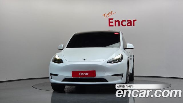 Tesla Model Y Long Range AWD - фото 2