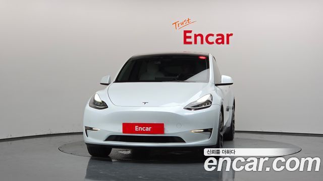Tesla Model Y Long Range AWD - фото 2