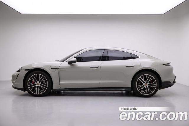 Porsche Taycan 4S - фото 0