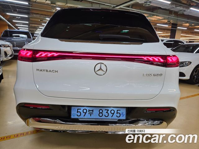Mercedes-Benz EQS SUV Maybach EQS680 4MATIC - фото 3