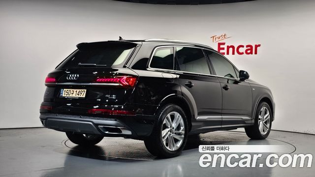 Audi Q7 45 TDI Quattro Premium - фото 1