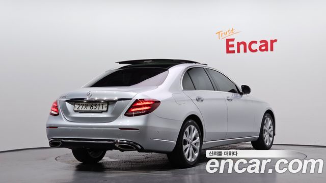 Mercedes-Benz E-Class W213 E300 Exclusive - фото 1