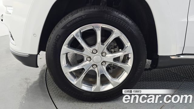 Jeep Cherokee 3.6 Summit WK2 - фото 4