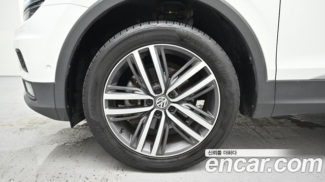 Volkswagen Tiguan Allspace 2.0 TDI Prestige - фото 4