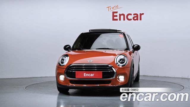 Mini Cooper 5Door HIGH 3rd - фото 2