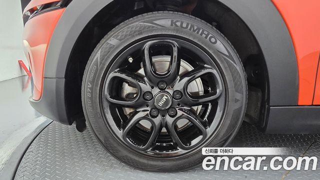 Mini Cooper 5Door HIGH 3rd - фото 4