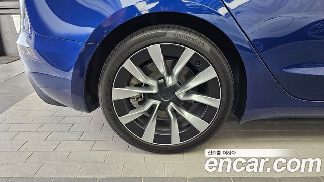 Tesla Model 3 Long Range AWD - фото 4