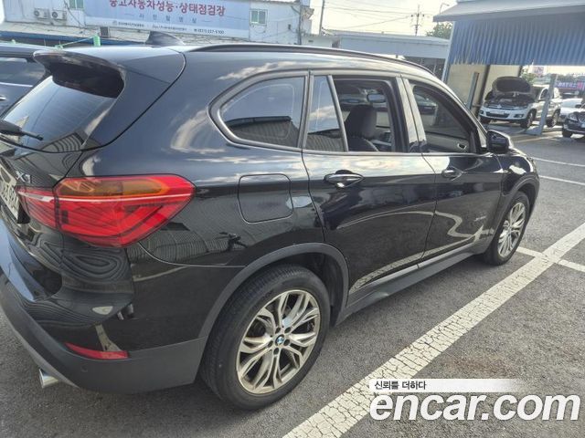 BMW X1 F48 xDrive 20d Joy - фото 3