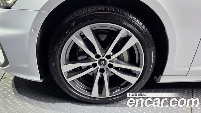 Audi A6 C8 45 TFSI Premium - фото 4