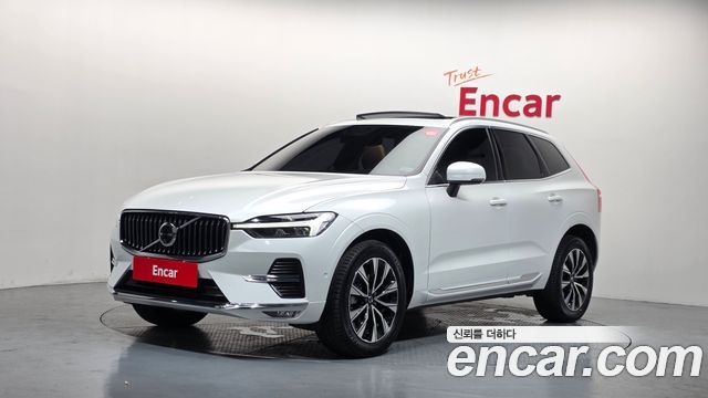 Volvo XC60 2-го поколения B5 Ultimate Bright - фото 0