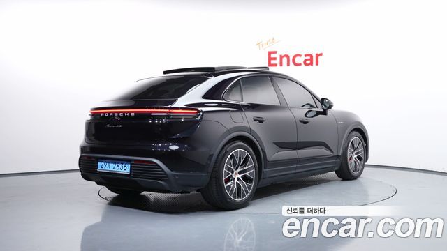Porsche Macan EV 4S - фото 1