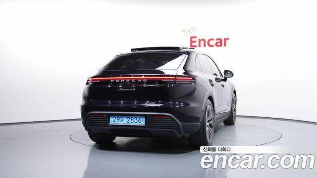 Porsche Macan EV 4S - фото 3