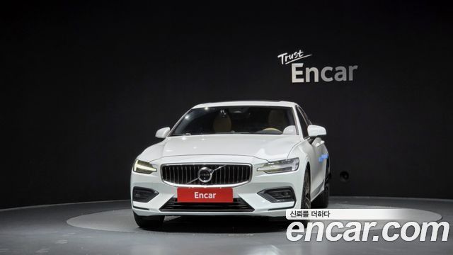 Volvo S60 3-го поколения B5 Ultimate Bright - фото 2