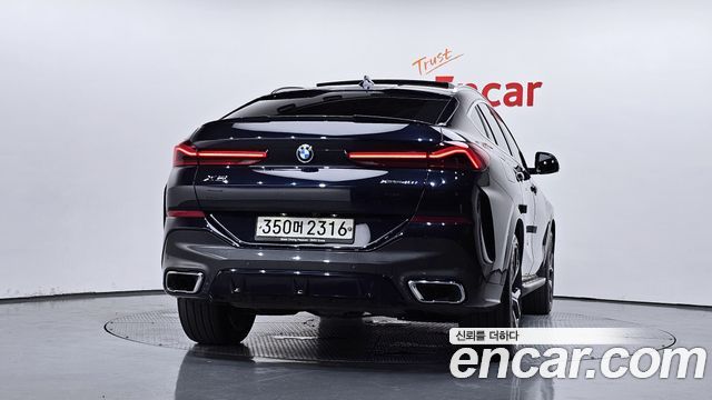 BMW X6 G06 xDrive40i M Sport - фото 3