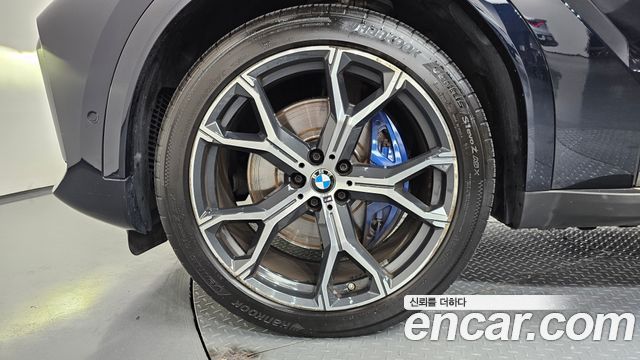 BMW X6 G06 xDrive40i M Sport - фото 4