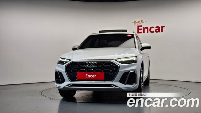 Audi Q5 FY 45 TFSI Quattro Premium - фото 2