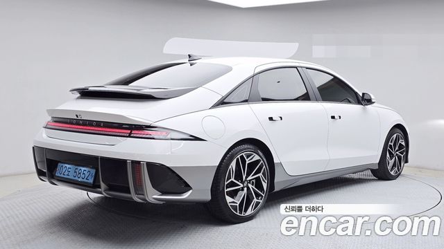 Hyundai Ioniq6 Long Range AWD Exclusive - фото 1