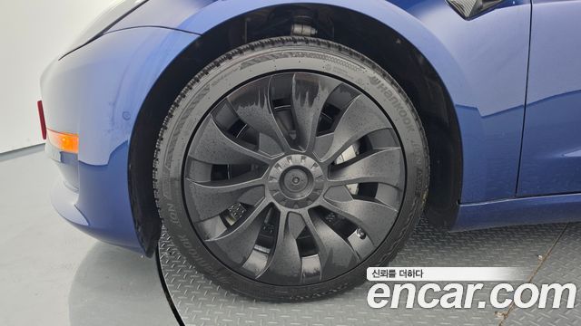 Tesla Model 3 Long Range AWD - фото 4