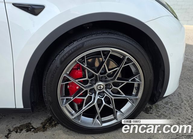 Tesla Model Y Long Range AWD - фото 4