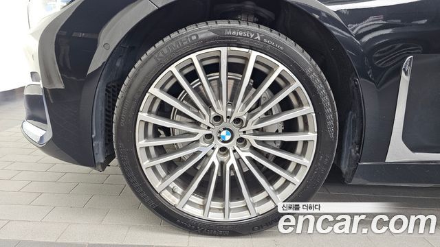 BMW 7 Series G11 730Ld xDrive Design Pure Excellence - фото 4